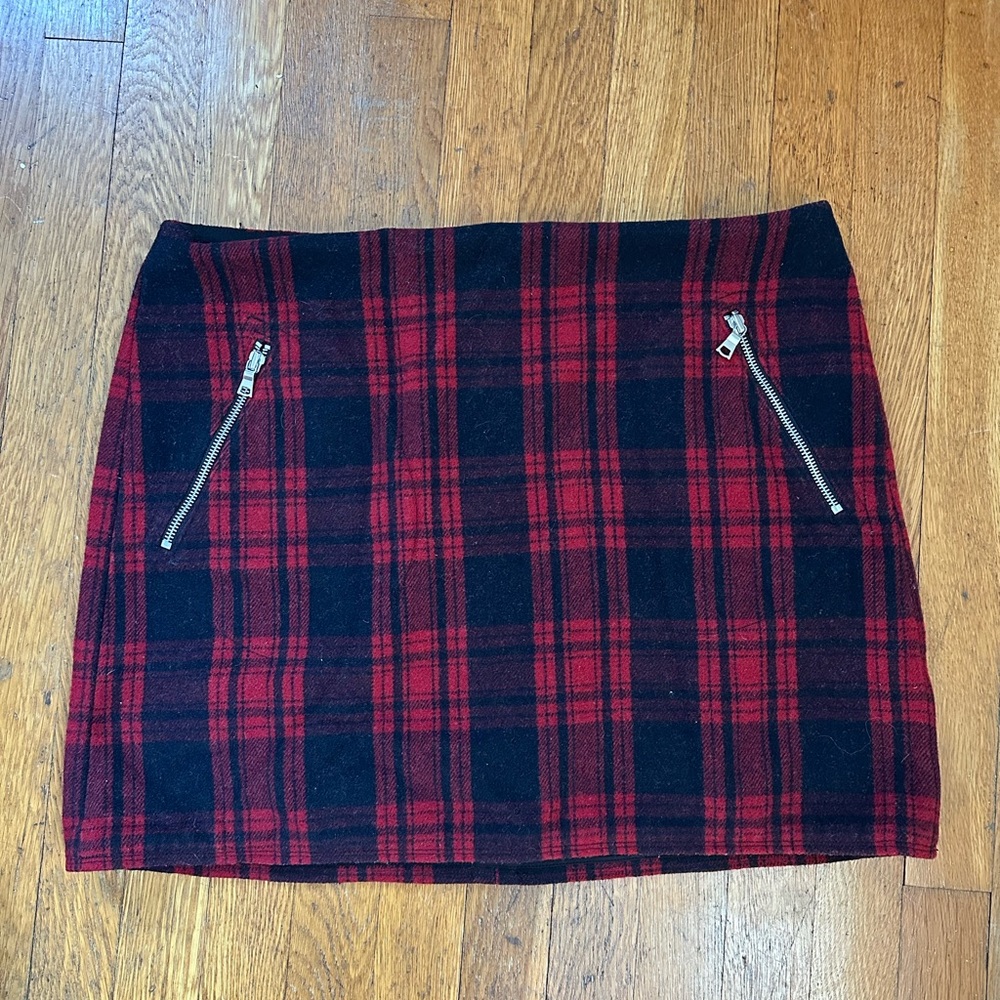Gap red and black plaid wool-blend mini skirt with zipper slant pockets size 14